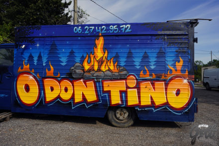 Décoration graffiti camion à pizza - Le Petit Graff